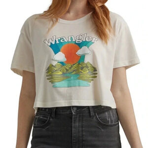 Wrangler® Women's Short Sleeve Western Graphic Tee
